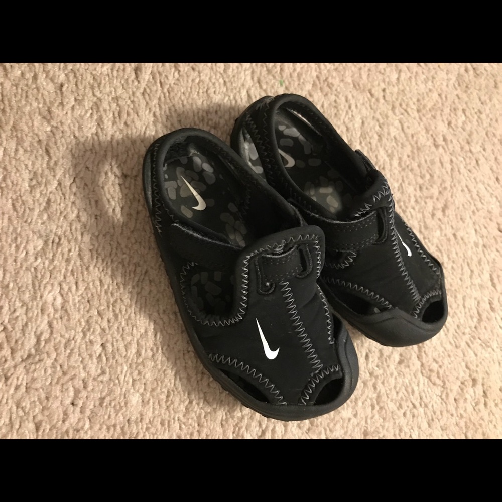 Nike slippers